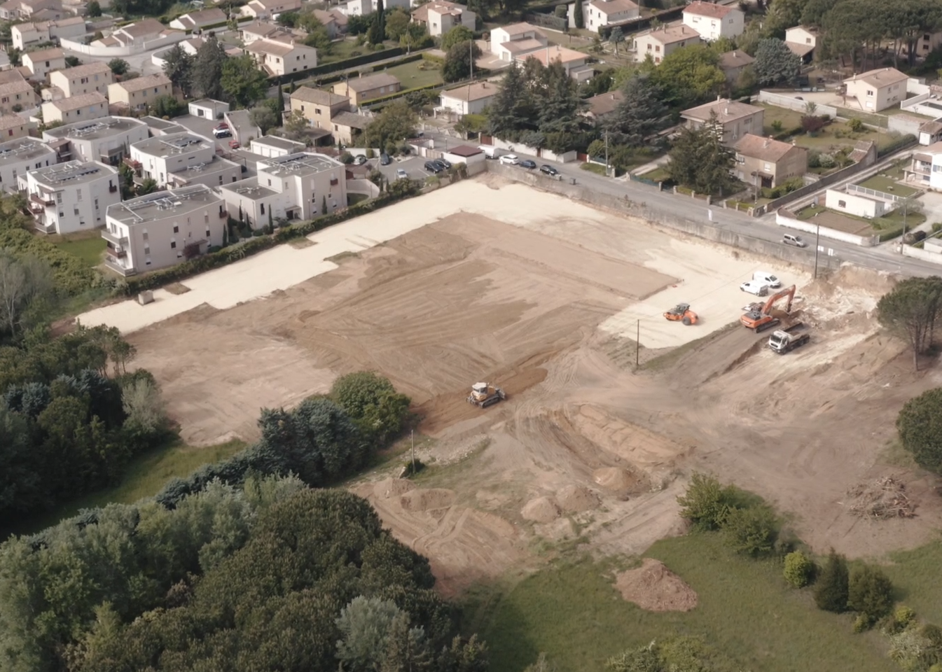 Réalisation du chantier de terrassement "Cèze Attitude" à Bagnols-sur-Cèze pour le compte de "Amétis".
